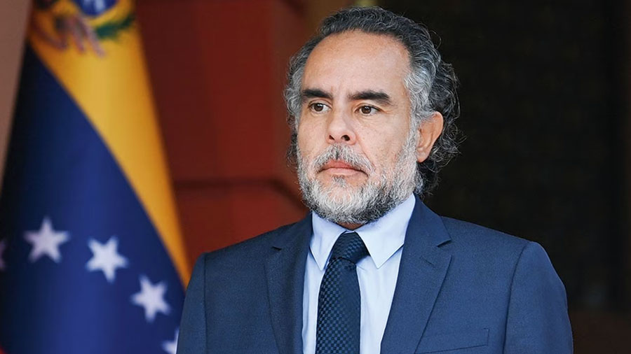 Benedetti se despide agradecido y recordando los avances alcanzados durante su gestión como embajador en Venezuela