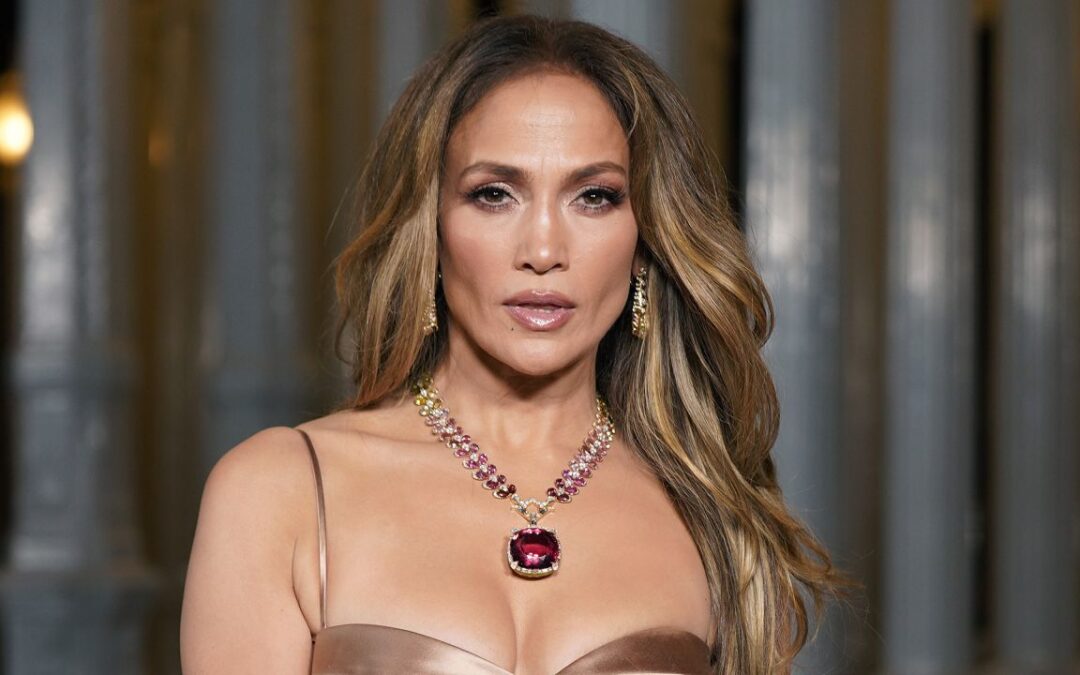 Jennifer Lopez anuncia nuevo álbum y una película sobre su ‘vida amorosa’ con Ben Affleck