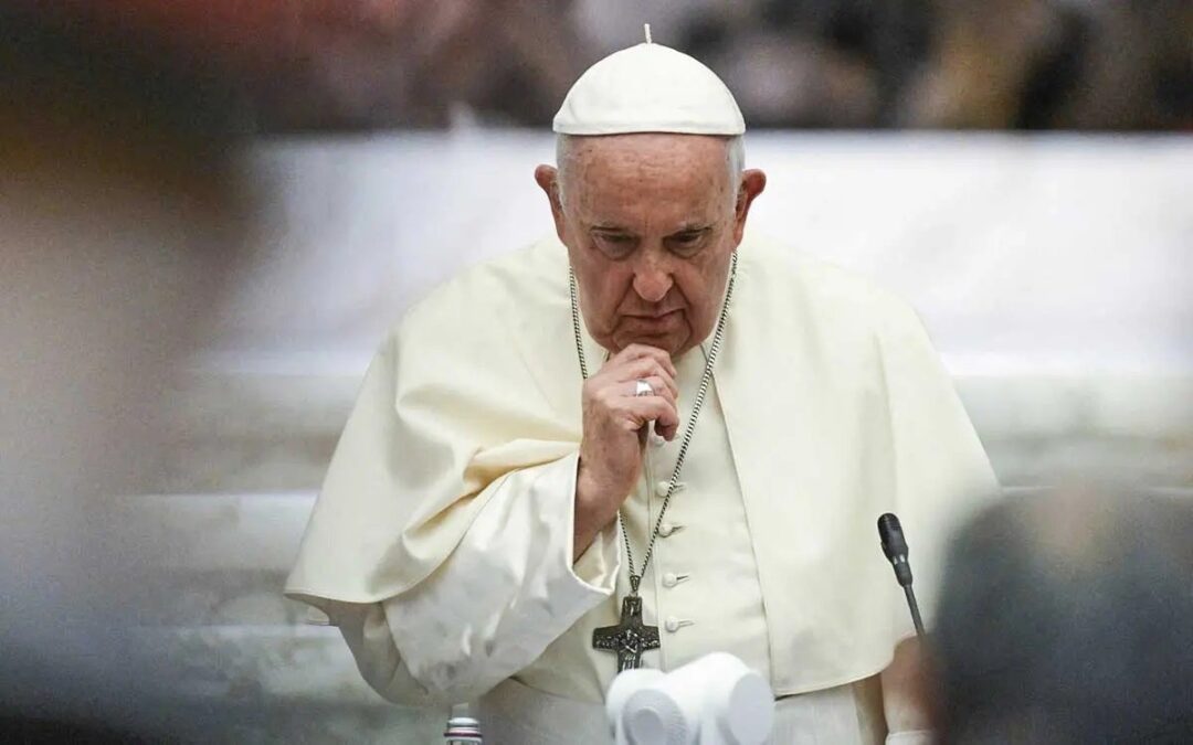 El papa insta a una nueva tregua y pide «vías valientes de paz» sin armas en Oriente Medio