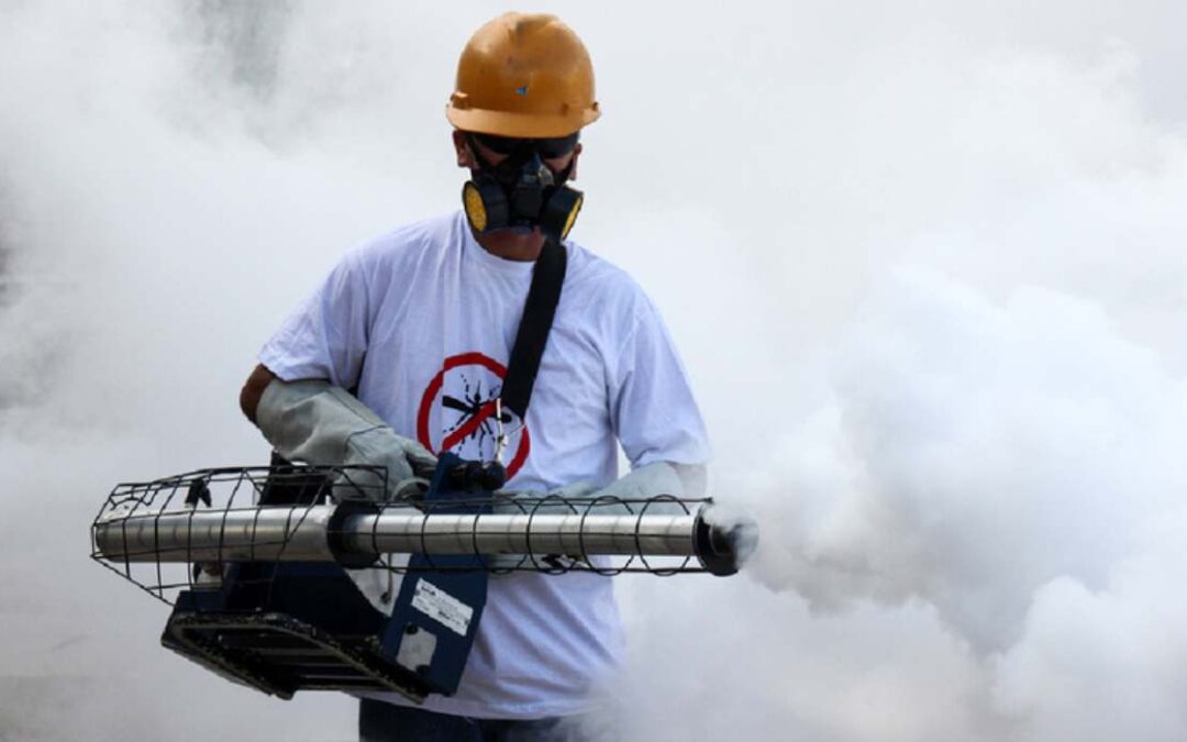 Gobierno inicia plan de fumigación en control del dengue en Caracas