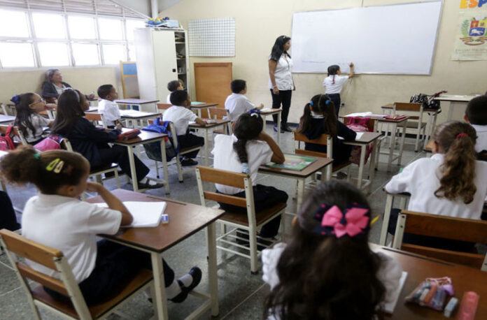 Este lunes 8 de enero retoman las actividades escolares, según informó la ministra de Educación