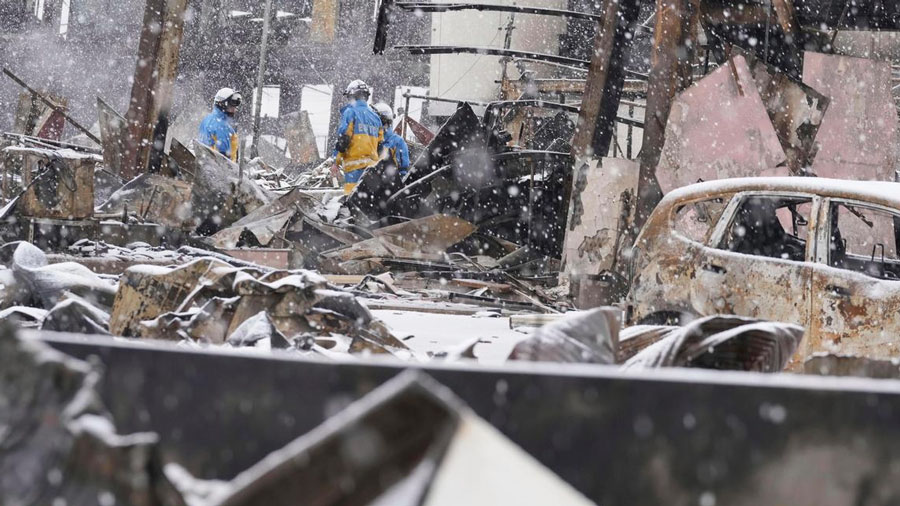 Continúan las tareas de rescate tras el sismo de Japón entre réplicas y nevadas