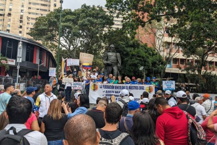 #VIDEO Federación Venezolana de Maestros: El patrono nos tiene en la miseria, no tenemos nada que celebrar #15Ene