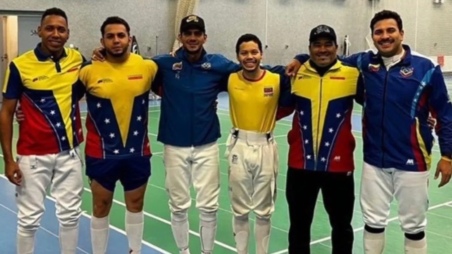 Equipo de Esgrima masculino ratifica su nombre en París 2024