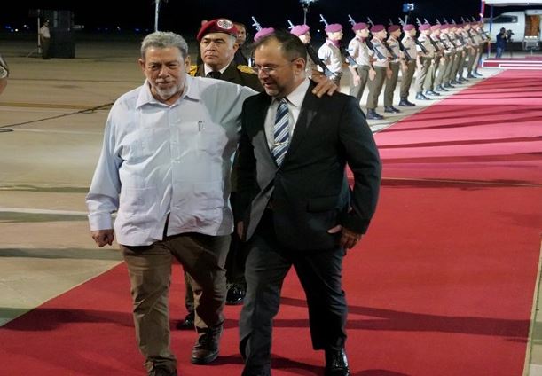 Arriban a Venezuela primeros ministros del Caribe para cumbre ALBA-TCP