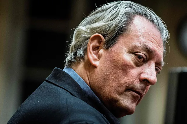 Muere el escritor Paul Auster a los 77 años: la vida del autor que puso de moda la ‘autoficción’