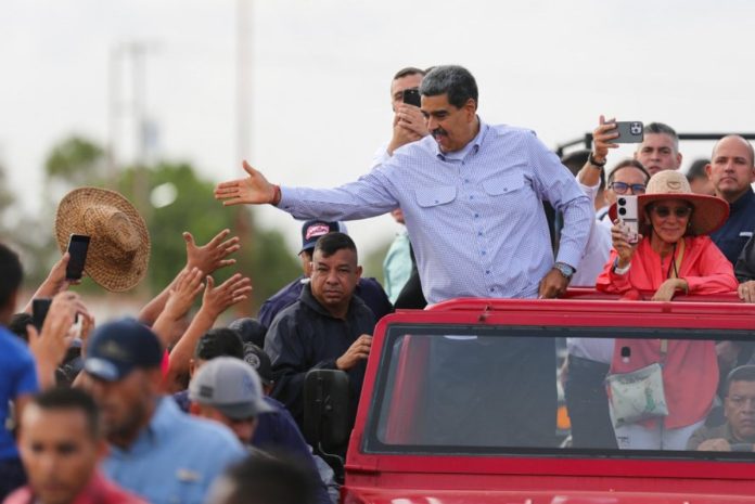 Residentes de Margarita exigen agua, gas y gasolina durante caravana de Maduro