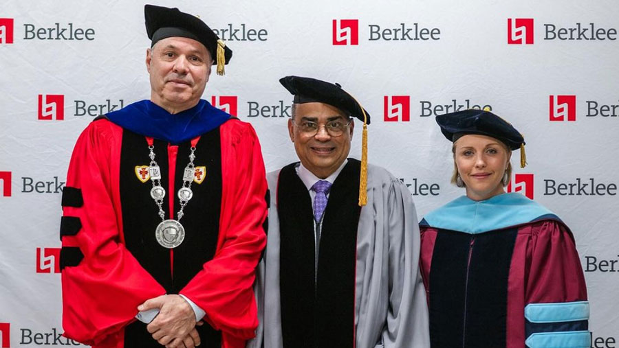 Gilberto Santa Rosa recibió un doctorado honoris causa de Berklee College