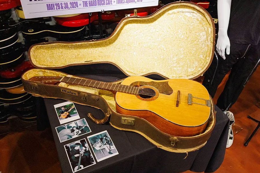 La guitarra perdida de John Lennon se vende por 2,85 millones de dólares en una subasta