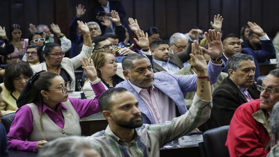 Parlamento difiere debate del proyecto de ley de fiscalización de las ONG