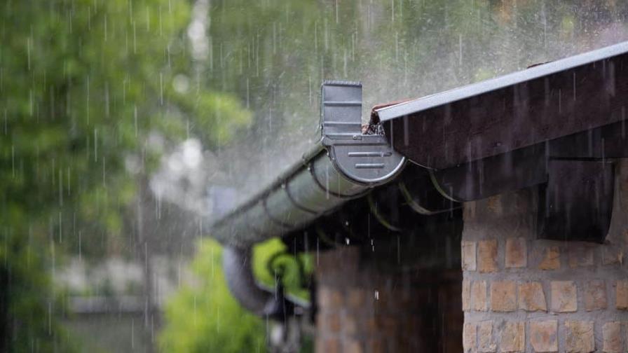 Fuertes precipitaciones provocan derrumbes e inundaciones en Puerto Rico