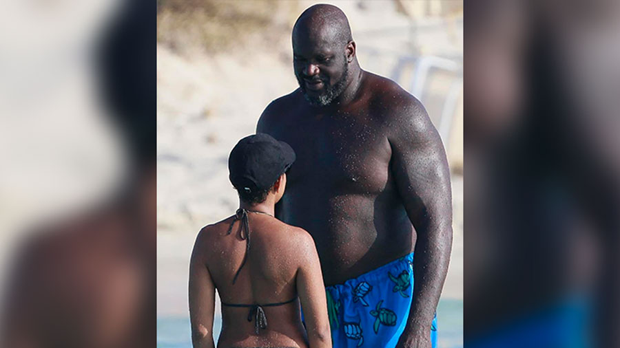 Shaquille O’Neal, de 52 años, fue visto viajando con su novia de 21 años en España