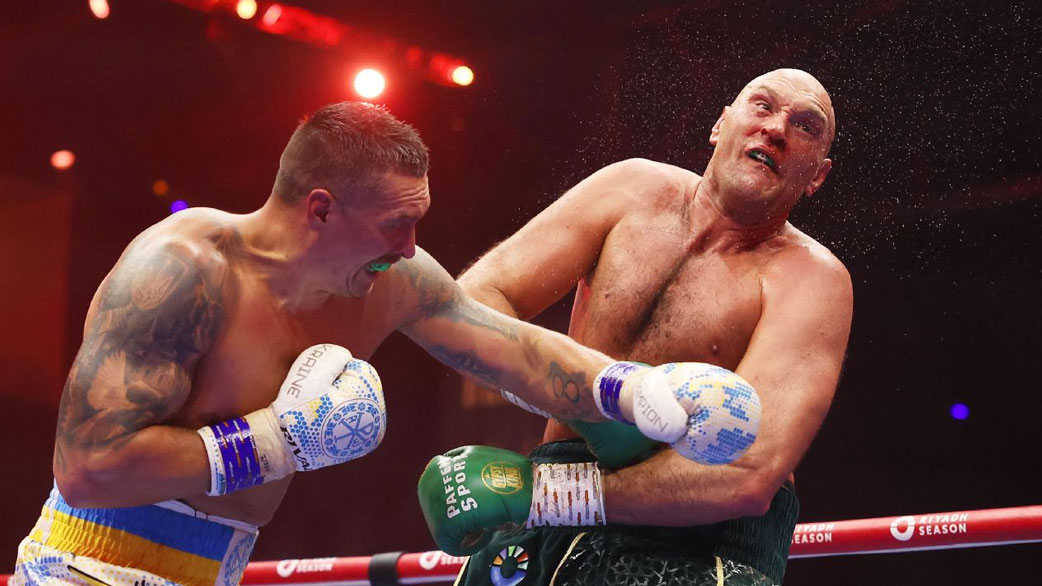 Usyk vence en histórico combate a Fury y es el primer campeón indiscutible de los pesos pesados