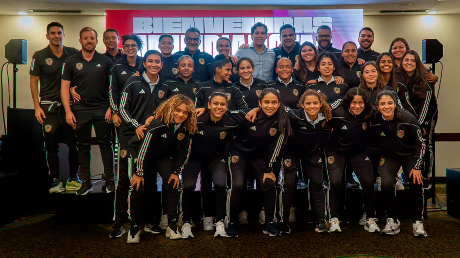 ¡En casa! Vinotinto femenina Sub 20 llegó a Venezuela