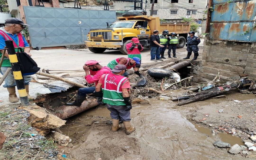 Alcaldía de Caracas atiende afectaciones en Macarao producto de las lluvias