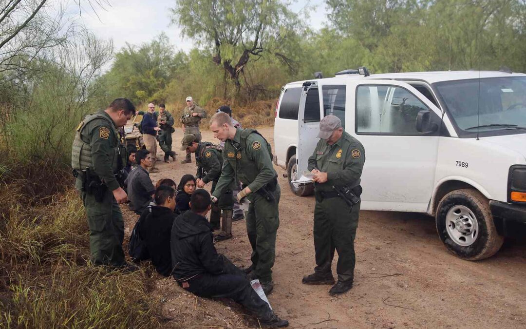 Arrestados a más de 130 migrantes indocumentados en Texas algunos son venezolanos