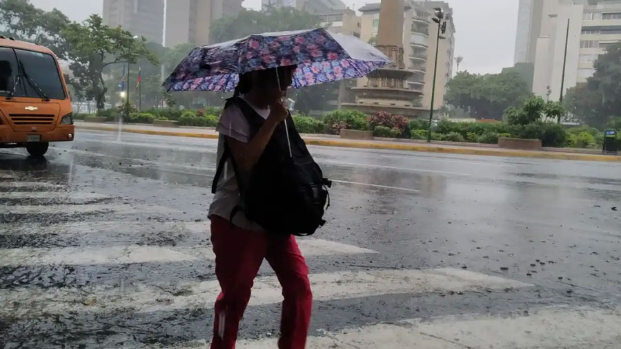 Inameh prevé cielo nublado con precipitaciones para este lunes.