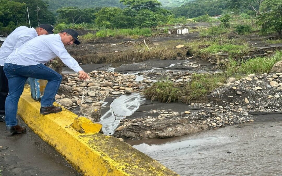 Ministro Velásquez Araguayán supervisó trabajos de rehabilitación de obras en Cumanacoa