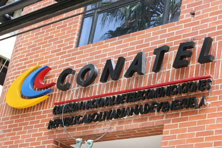 Conatel abrió investigación legal-administrativa por «mensajes de odio» en WhatsApp y otras redes