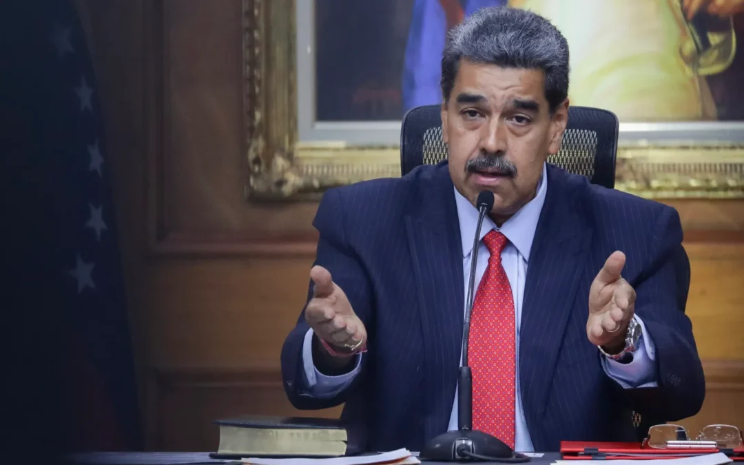 Nicolás Maduro dice que Whatsapp es usada para amenazar y pide a la población eliminarla