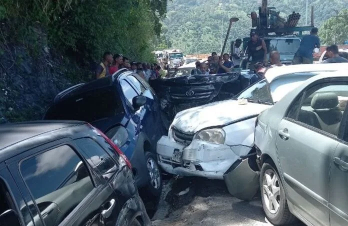 Miranda l Un joven murió en choque múltiple en la ARC: tres personas resultaron heridas