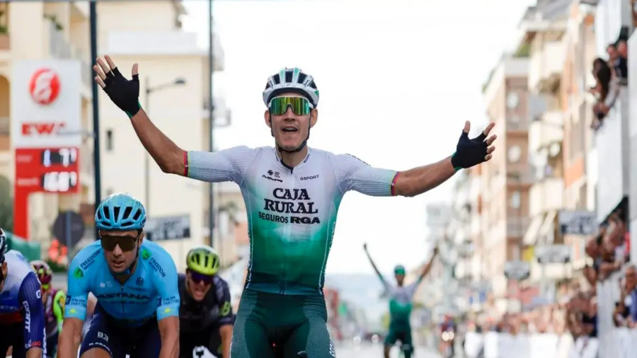 Ciclista venezolano gana el Trofeo Matteotti en Italia