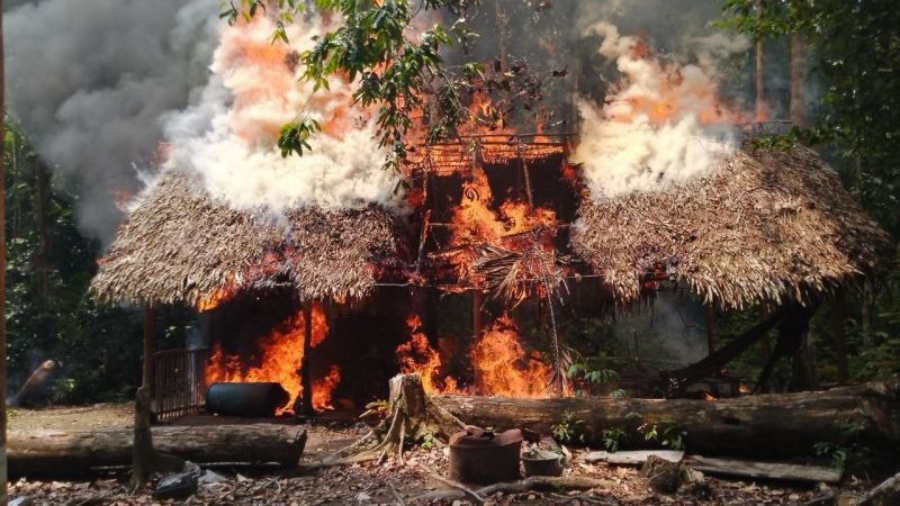 FANB desmanteló campamento de minería ilegal en Caño Carmen Amazonas