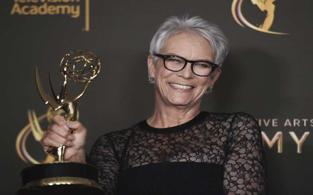 Jamie Lee Curtis gana su primer Emmy por «The Bear» y «Shōgun» hace historia con 14 premios