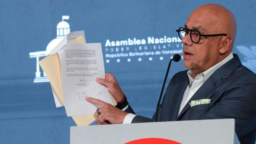 Presidente de la AN mostró documento original firmado por González Urrutia donde reconoce triunfo de Maduro