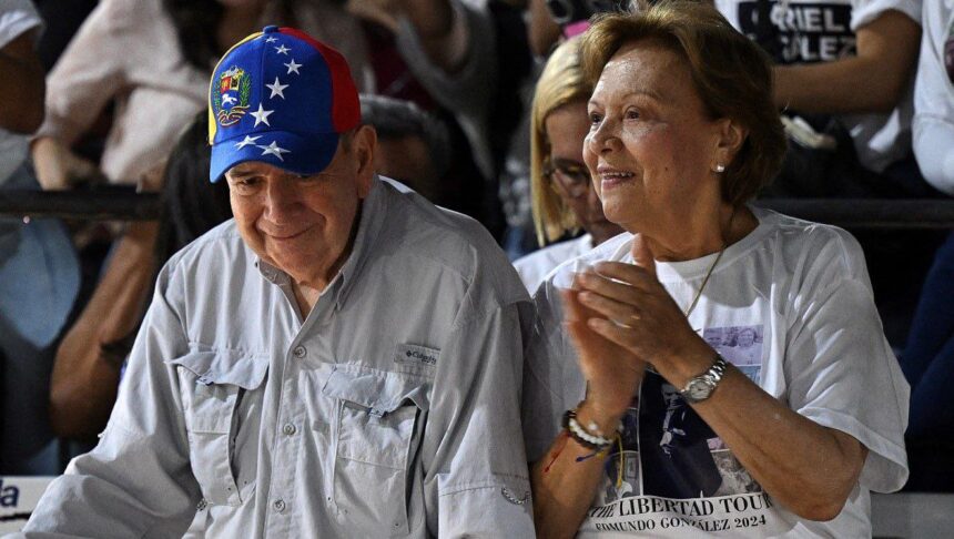 Edmundo González llegó a Madrid junto a su esposa: “Está cansado y bien”