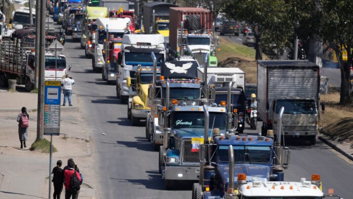 Colombia: paro de transportistas afecta abastecimiento de alimentos, transporte público y colegios