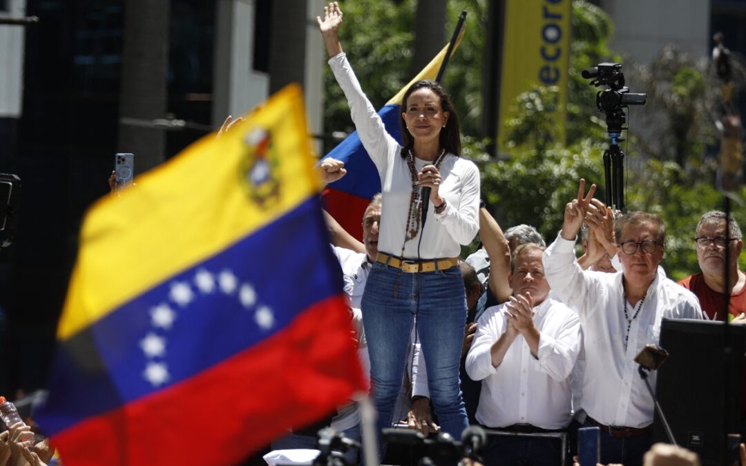 Machado instó a la comunidad internacional a aumentar la presión sobre Maduro: «Nunca ha estado tan débil y aislado»