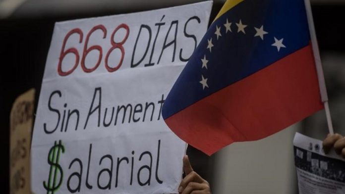 Más del 50% por de los docentes en Venezuela viven en pobreza, según ONG