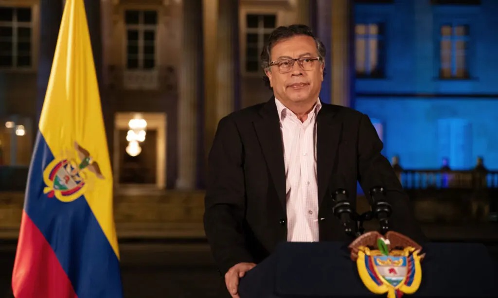 Gabinete nacional colombiano insta a defender la democracia ante golpe de Estado contra Gustavo Petro