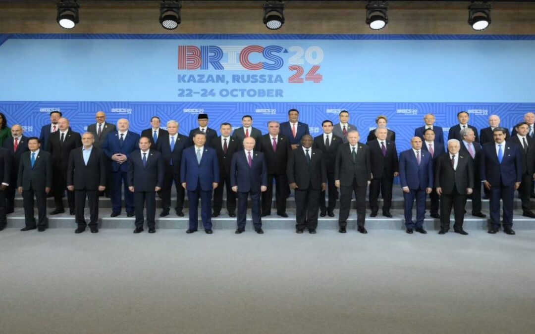 Presidente Maduro compartió la fotografía oficial de los Jefes de Estado y de Gobierno en la XVI Cumbre de los BRICS