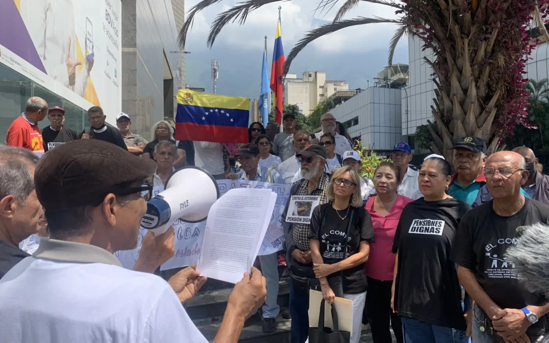 Jubilados y pensionados protestaron frente a la sede de la ONU en Caracas