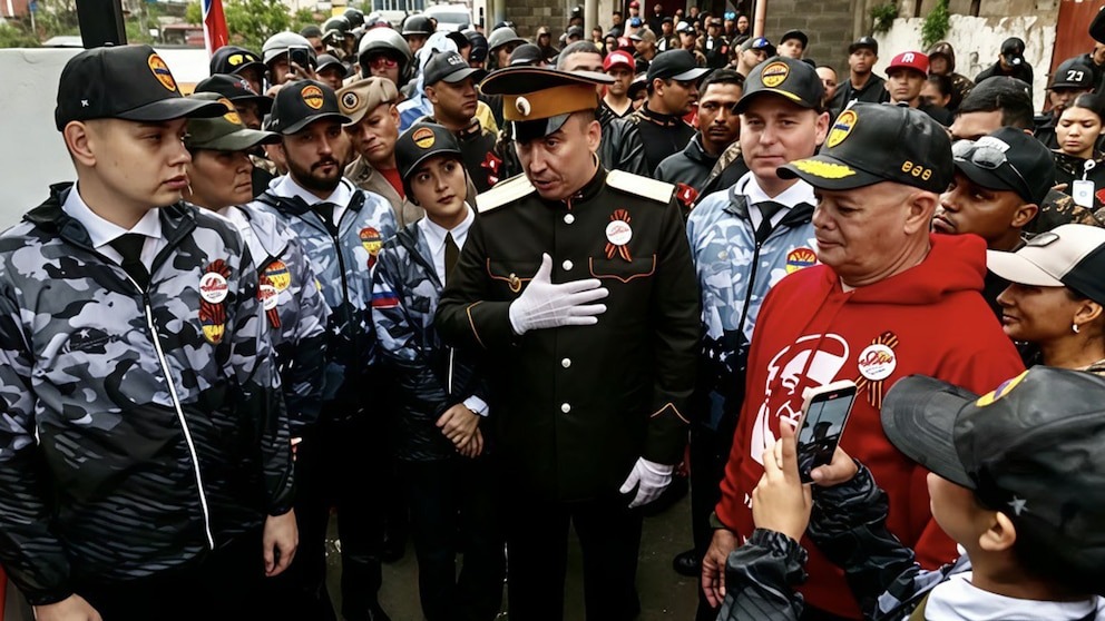 Funcionarios de la Inteligencia Militar de Maduro detuvieron al coronel ruso que inauguró un monumento en Caracas