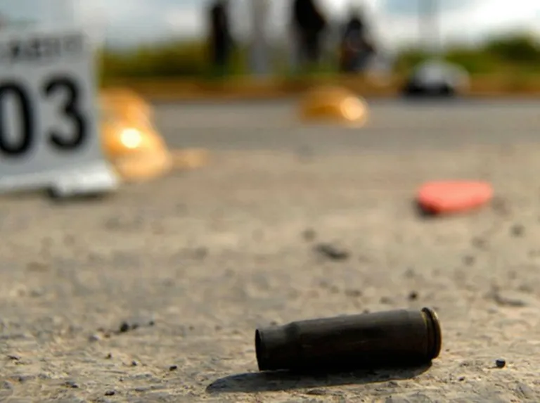 Mueren a tiros dos rivales durante trifulca en San Agustín