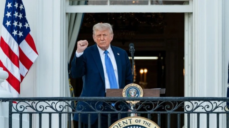 Trump prohíbe o restringe la entrada a EE.UU. de los ciudadanos de 19 países, entre los que están Cuba y Venezuela