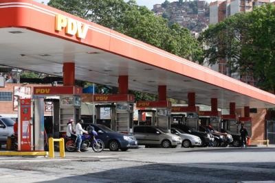 Producción de gasolina en Venezuela en 2025 representa un tercio del nivel de hace 10 años