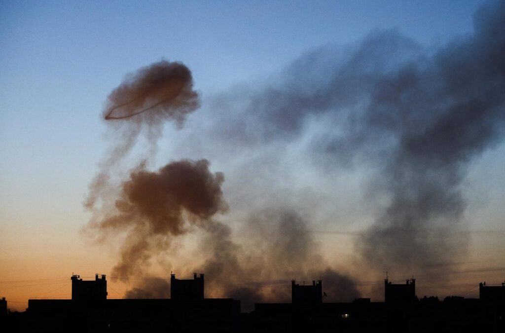 Rusia bombardea Ucrania en plena cumbre del G7: al menos 15 civiles muertos en Kyiv