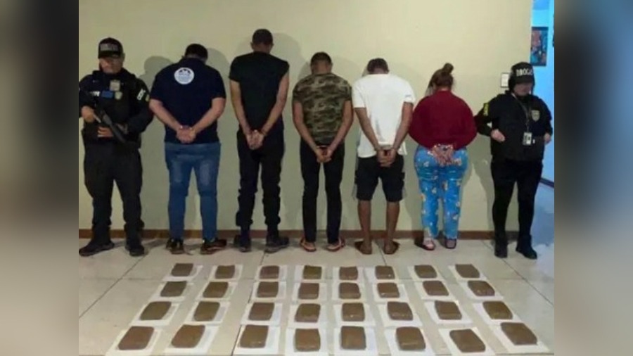 Cinco personas fueron detenidas con 48 panelas de droga en el estado Miranda