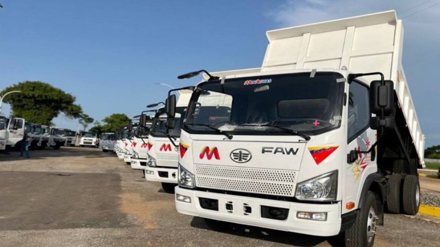 Carabobo recibe flota de maquinarias y equipos entregados por China