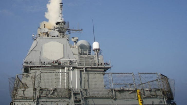 Estados Unidos ordenó el envío de más barcos al sur del Caribe tras primer despliegue cerca al mar de Venezuela, según Reuters