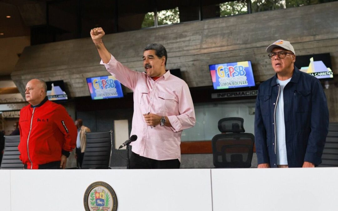 Maduro ordena despliegue de 4,5 millones de milicianos: “Nosotros no dormimos, pero el imperialismo tampoco”