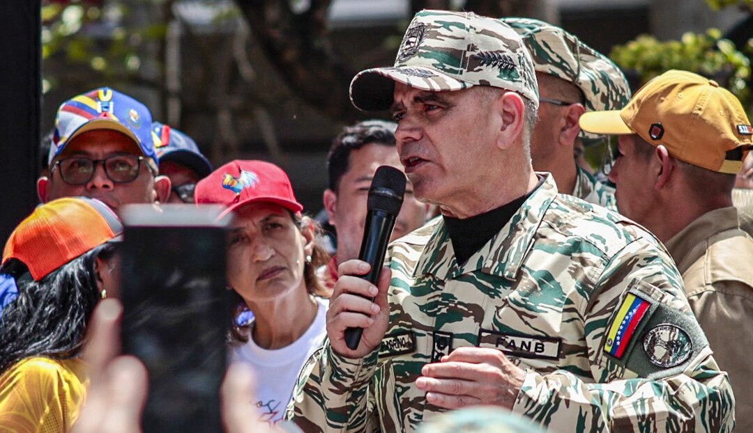 Venezuela. Ministro de Defensa venezolano a EE.UU.: «El narcotráfico no se combate con destructores o misiles»