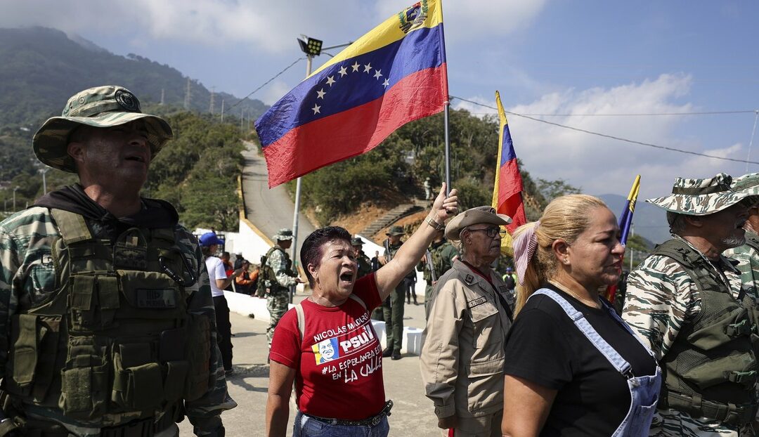 Maduro califica de «éxito rotundo» el despliegue de las Fuerzas Armadas