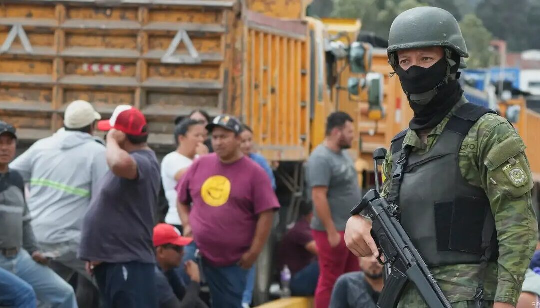 Ecuador: unos 60 detenidos en protestas contra Noboa