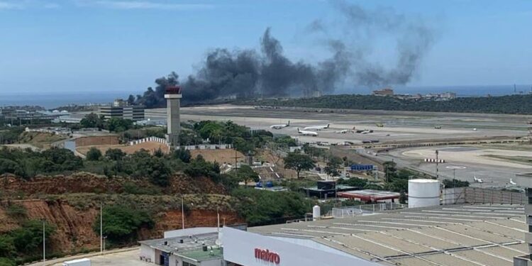 Una aeronave Learjet 55, se estrella en pista del aeropuerto de Maiquetía por fuertes vientos: situación climática habría originado el incidente.