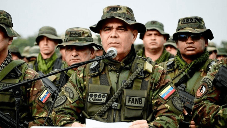 Padrino López: Ha sido un éxito el despliegue en 284 puntos críticos para la defensa del país